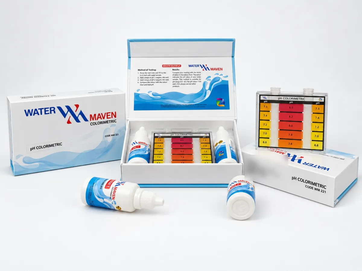 Water Maven pH colorimetric test kit: box, reagent bottles and colour comparator